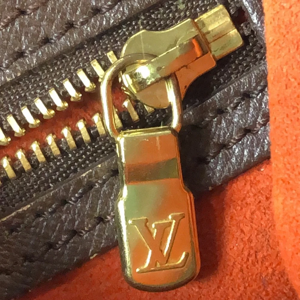 LOUIS VUITTON Damier Ebene Marais Bucket Bag w Interior Zip Pocket LV DUSTY